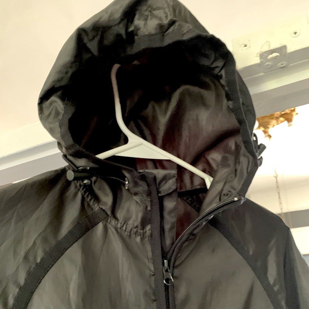 Wind jacket - Picture 3 of 6